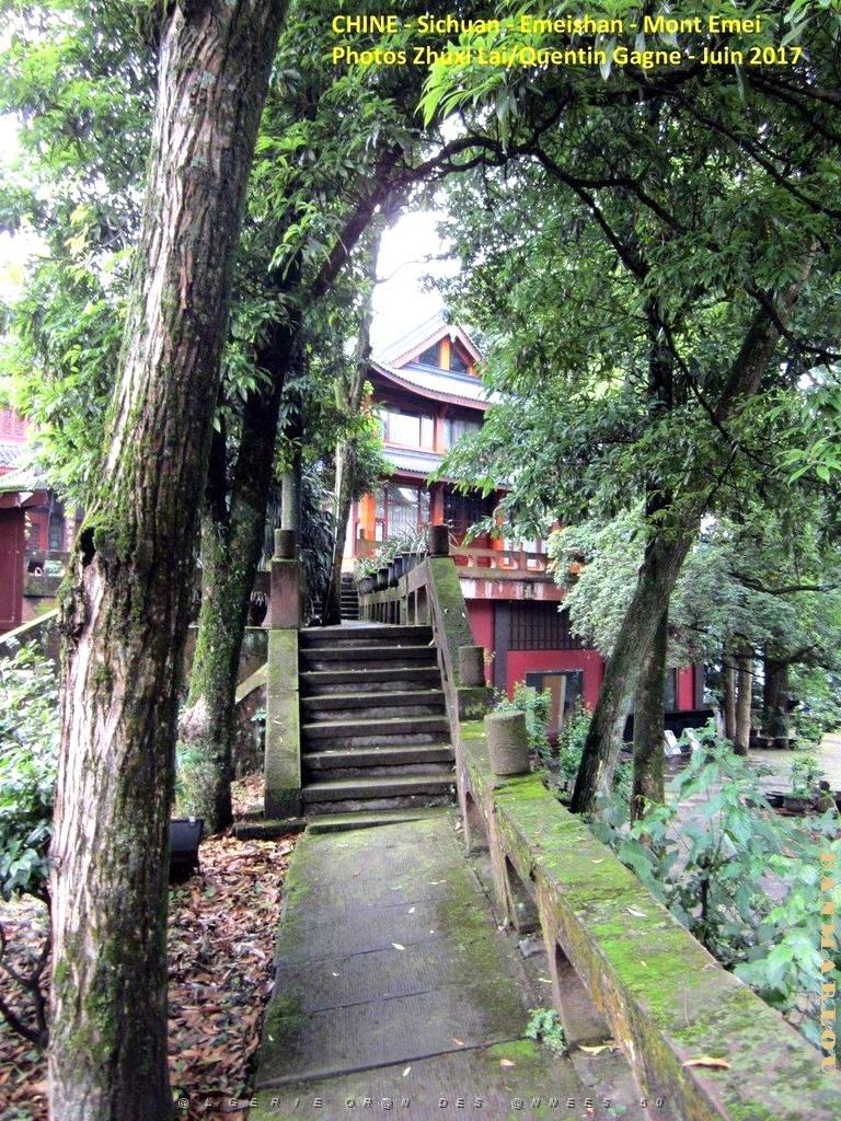 Emeishan 073.JPG